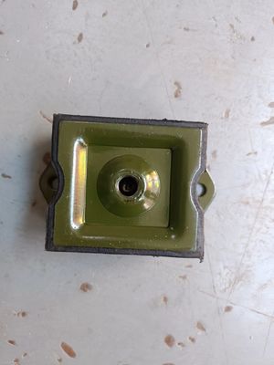 Китайские автобусы и грузовики передний задерживающий подушка резиновый блок 1000-01-00001 Последние разработки